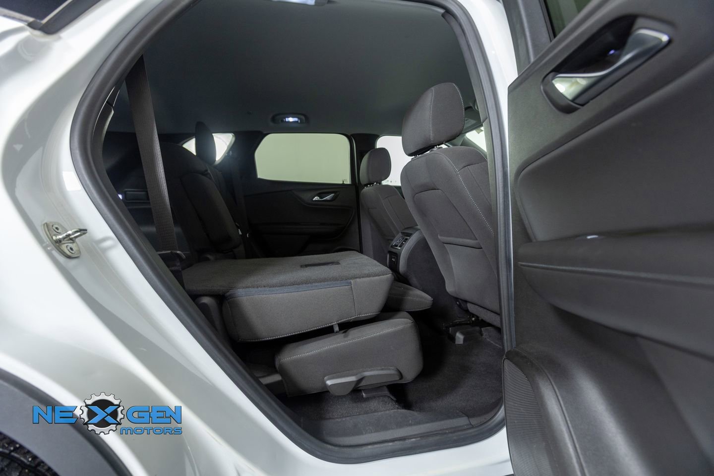 Used 2019 Chevrolet Blazer LT image 33