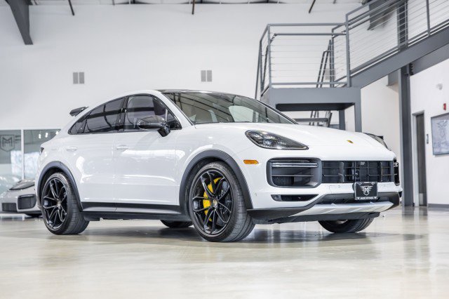 Used 2022 Porsche Cayenne Turbo GT image 8