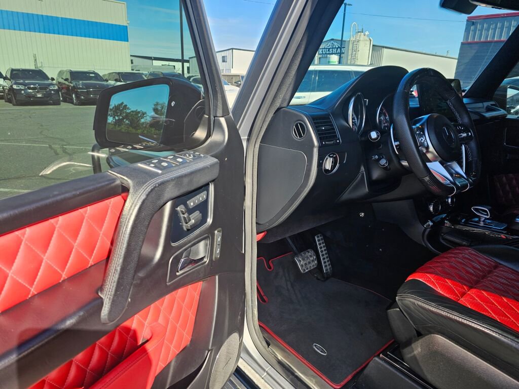 Used 2015 Mercedes-Benz G 63 AMG 4MATIC image 18