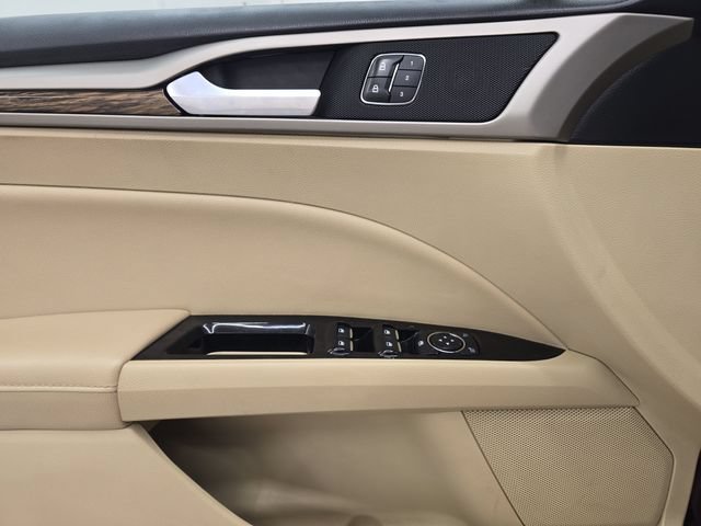 Used 2013 Ford Fusion SE FWD image 33