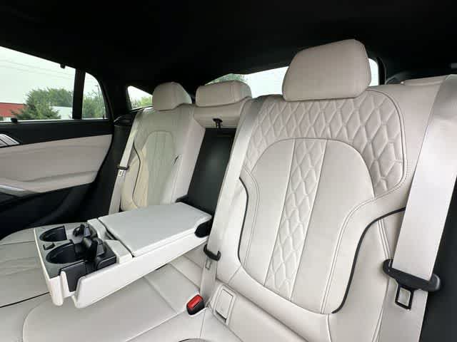 Used 2022 BMW X6 M50i w/ Executive Package AWD/4WD image 19