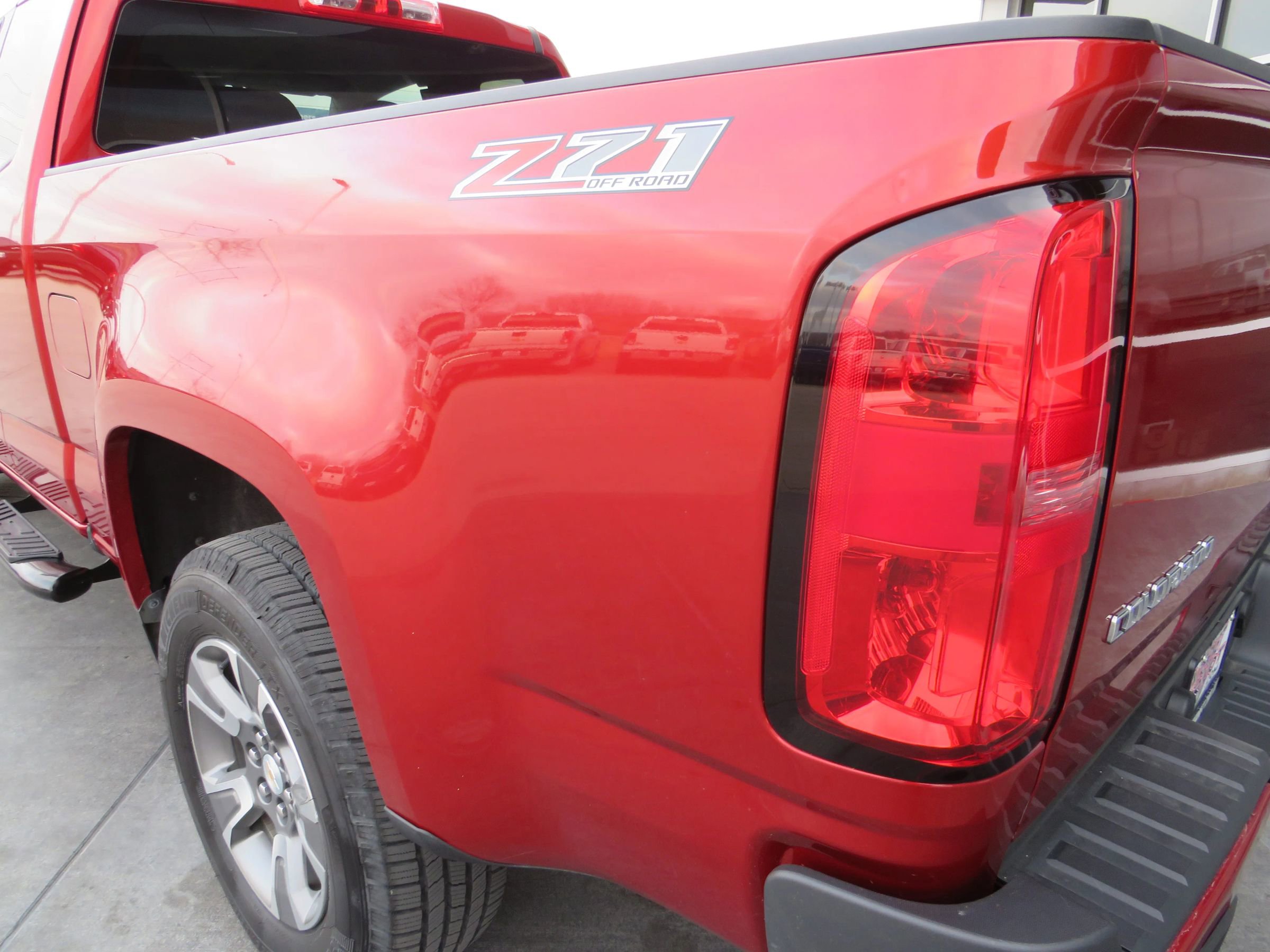 Used 2015 Chevrolet Colorado Z71 image 25