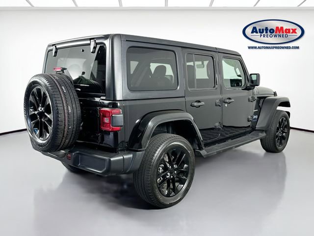 Used 2022 Jeep Wrangler Unlimited Sahara w/ Cold Weather Group AWD/4WD image 2