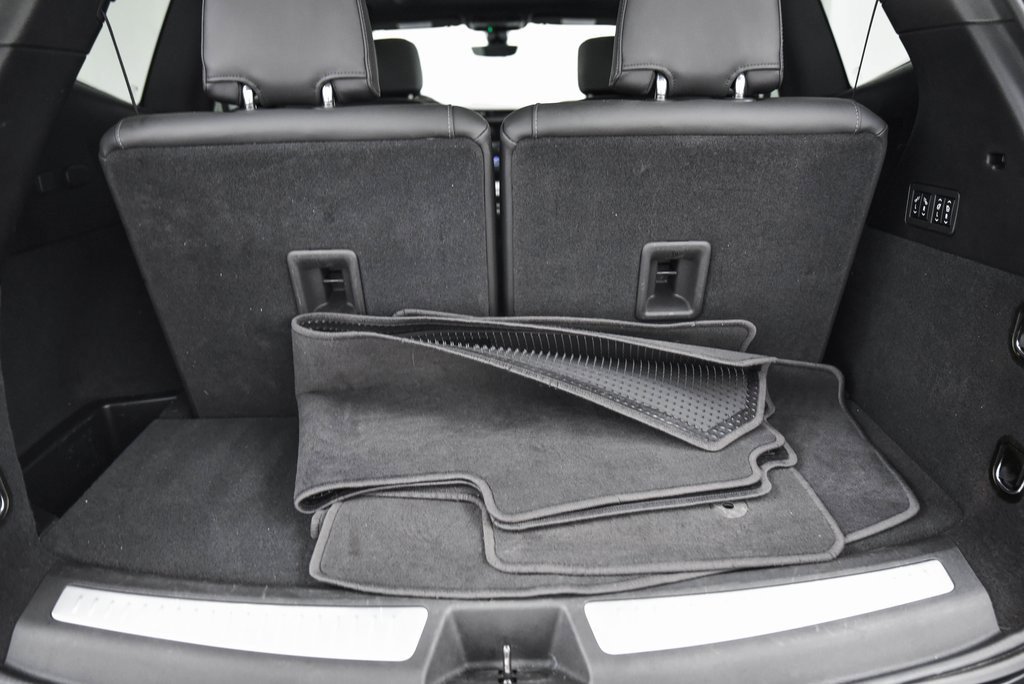 Used 2024 Cadillac XT6 Premium Luxury w/ Technology Package image 14