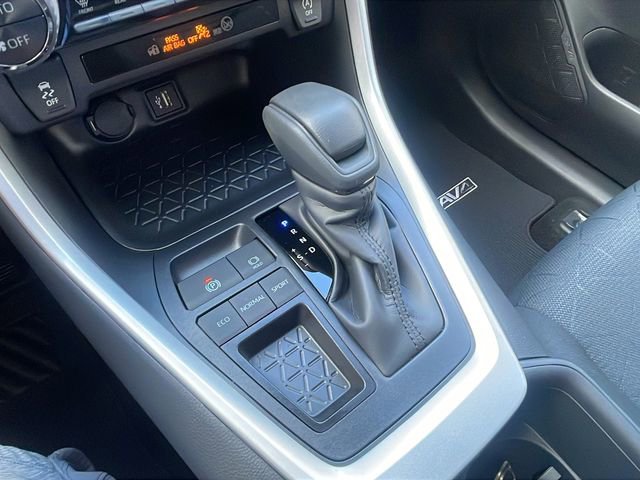 New 2025 Toyota RAV4 XLE image 27