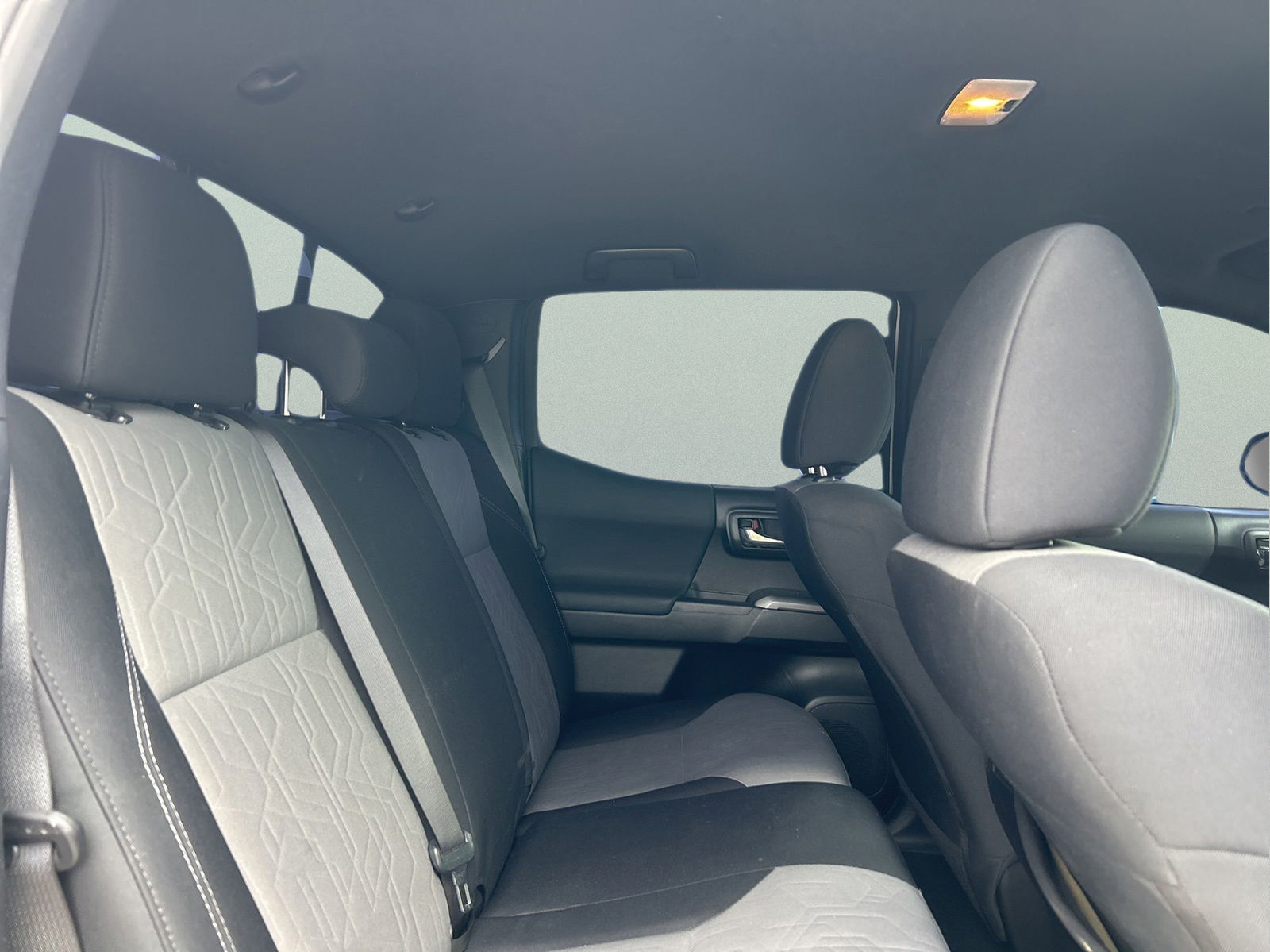 Used 2020 Toyota Tacoma TRD Sport AWD/4WD image 12
