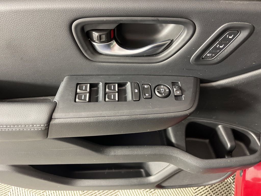 Used 2024 Honda Pilot Touring image 29