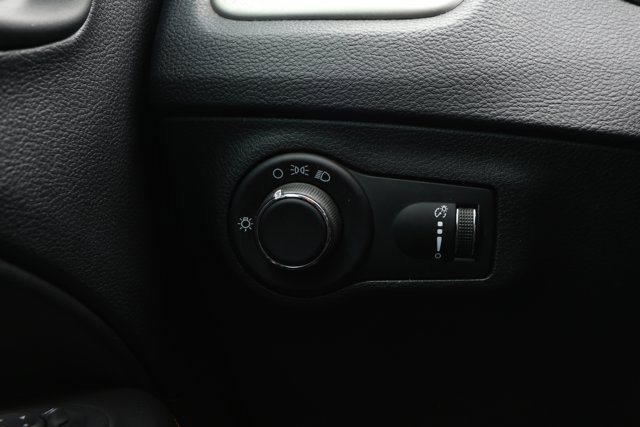 Used 2020 Jeep Compass Sport image 15