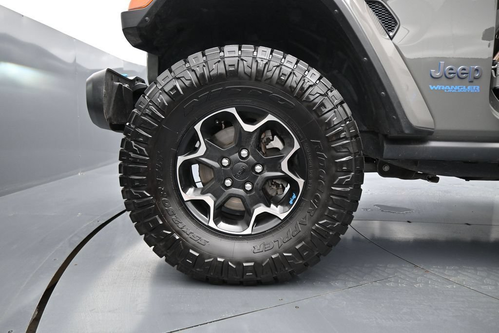 Used 2022 Jeep Wrangler Unlimited Rubicon 4xe w/ Dual Top Group AWD/4WD image 32