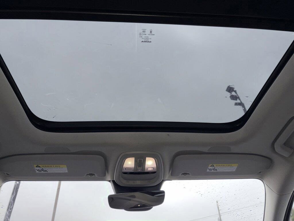 Used 2024 Volvo S60 B5 Core image 12