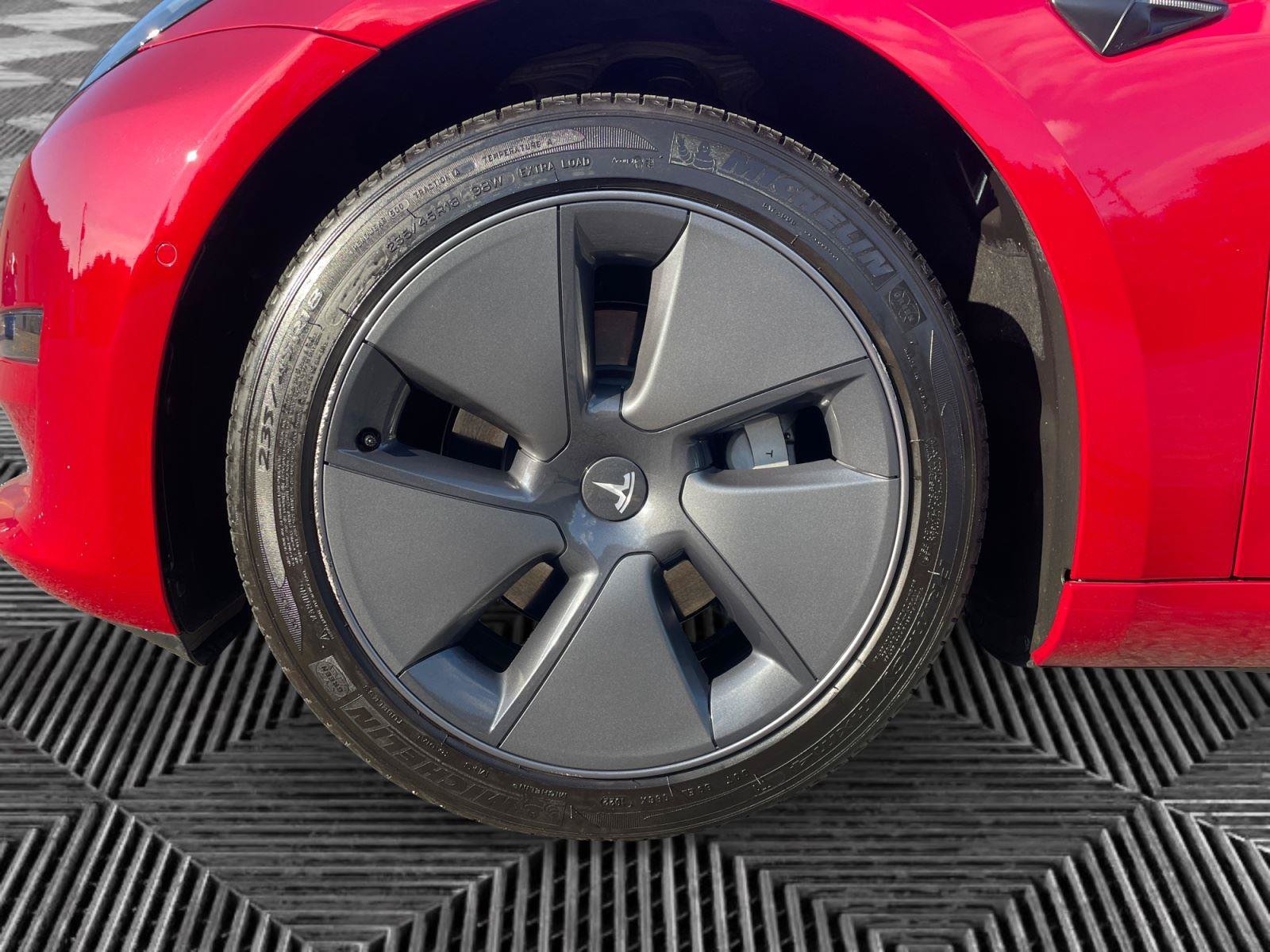 Used 2022 Tesla Model 3 Long Range AWD/4WD image 14