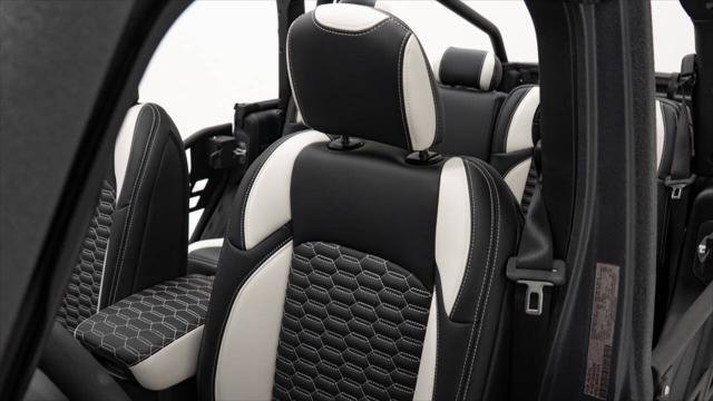 Used 2025 Jeep Gladiator Sport image 45