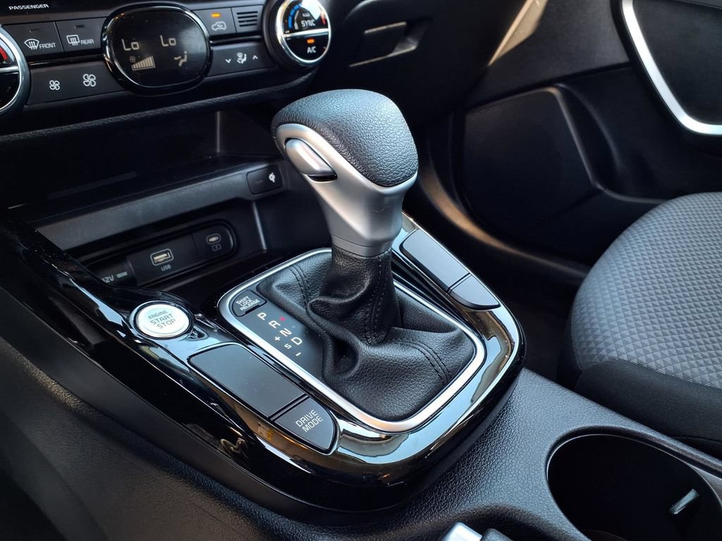 Certified 2025 Kia Soul S FWD image 19