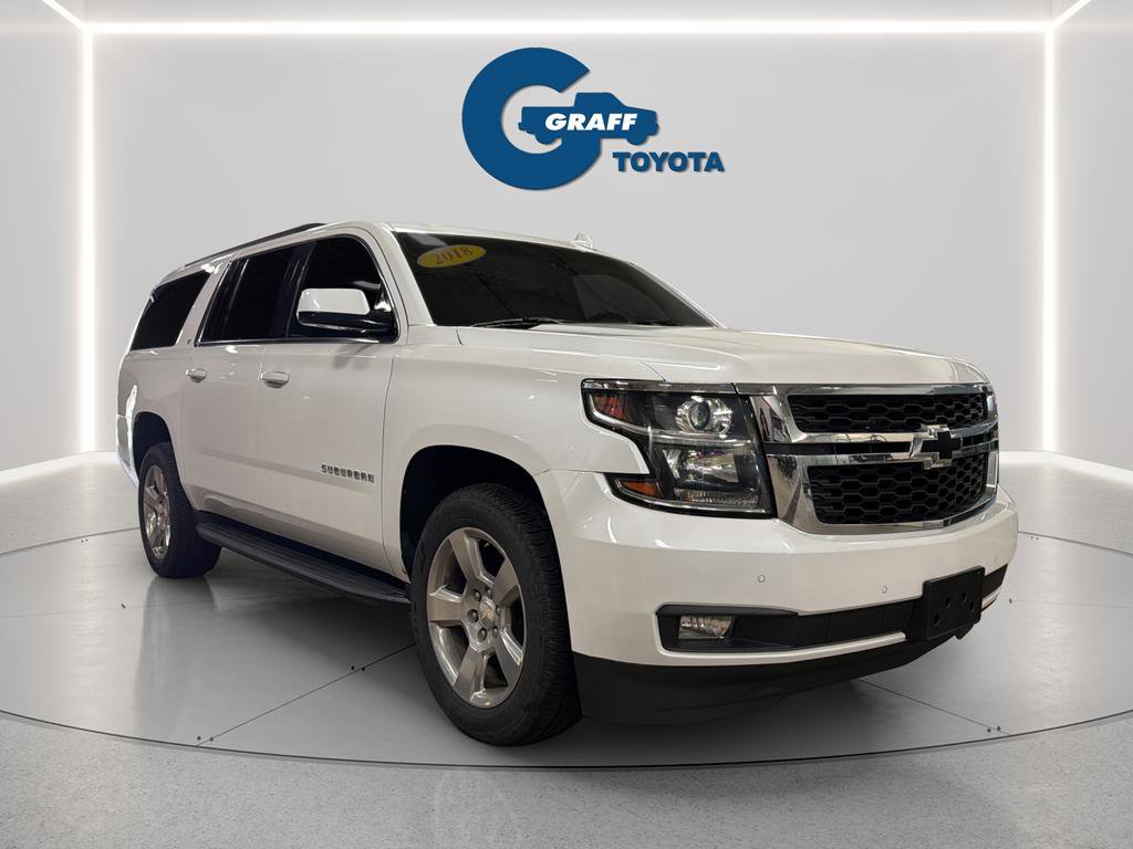 Used 2018 Chevrolet Suburban LT w/ Luxury Package AWD/4WD image 11