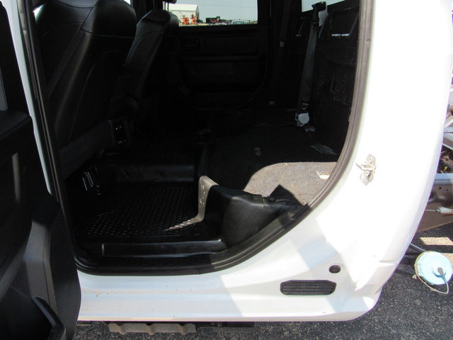 Used 2022 RAM 3500 Tradesman RWD image 25