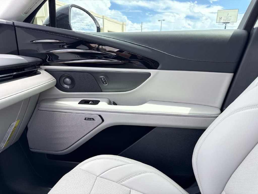New 2026 Lincoln Nautilus Premier w/ Equipment Group 102A AWD/4WD image 22