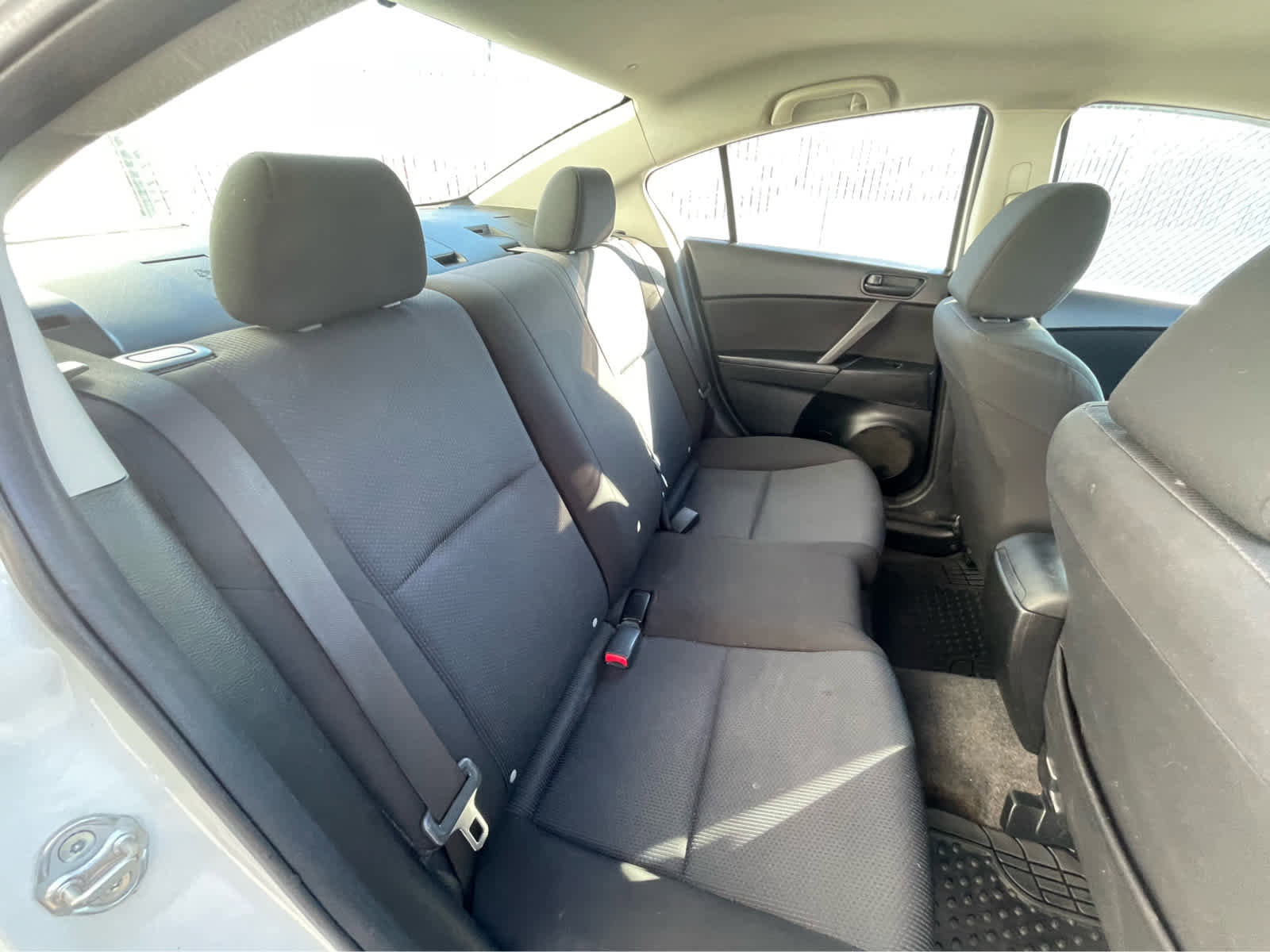 Used 2010 MAZDA MAZDA3 i Sport image 24