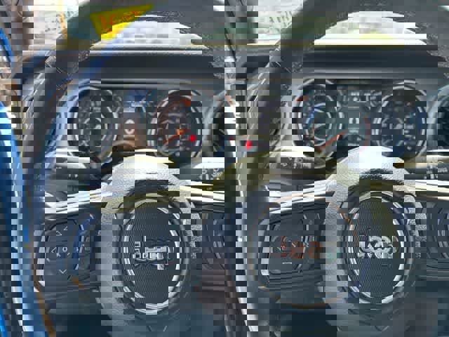 Used 2021 Jeep Gladiator Sport image 9