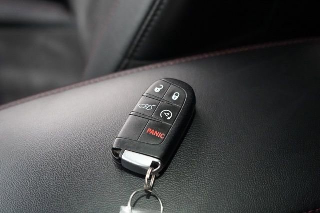 Used 2022 Dodge Durango R/T w/ Blacktop Package AWD/4WD image 39