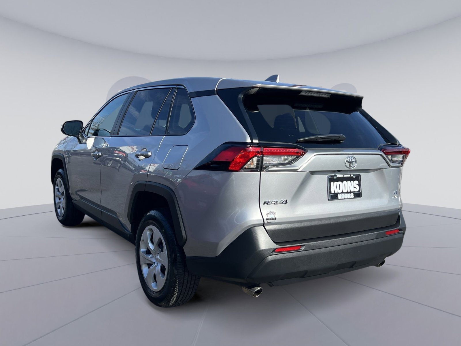 Used 2024 Toyota RAV4 LE image 4