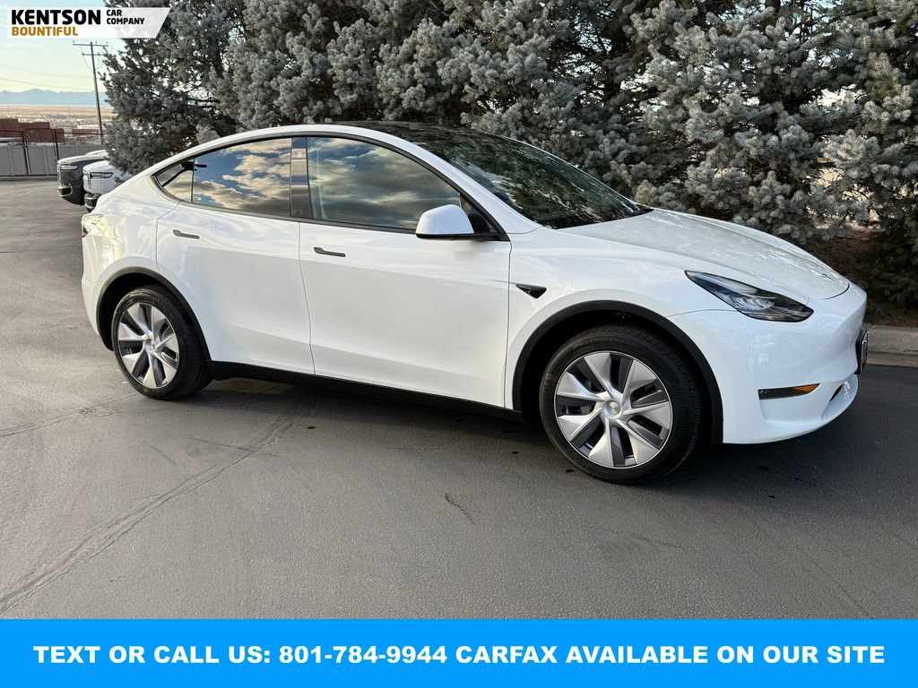 Used 2023 Tesla Model Y Long Range image 11