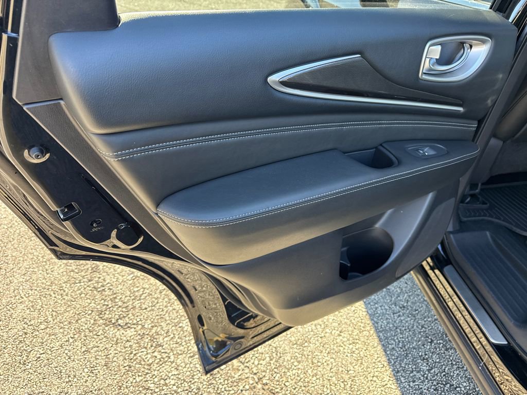 Used 2019 INFINITI QX60 Luxe w/ Essential Package image 21