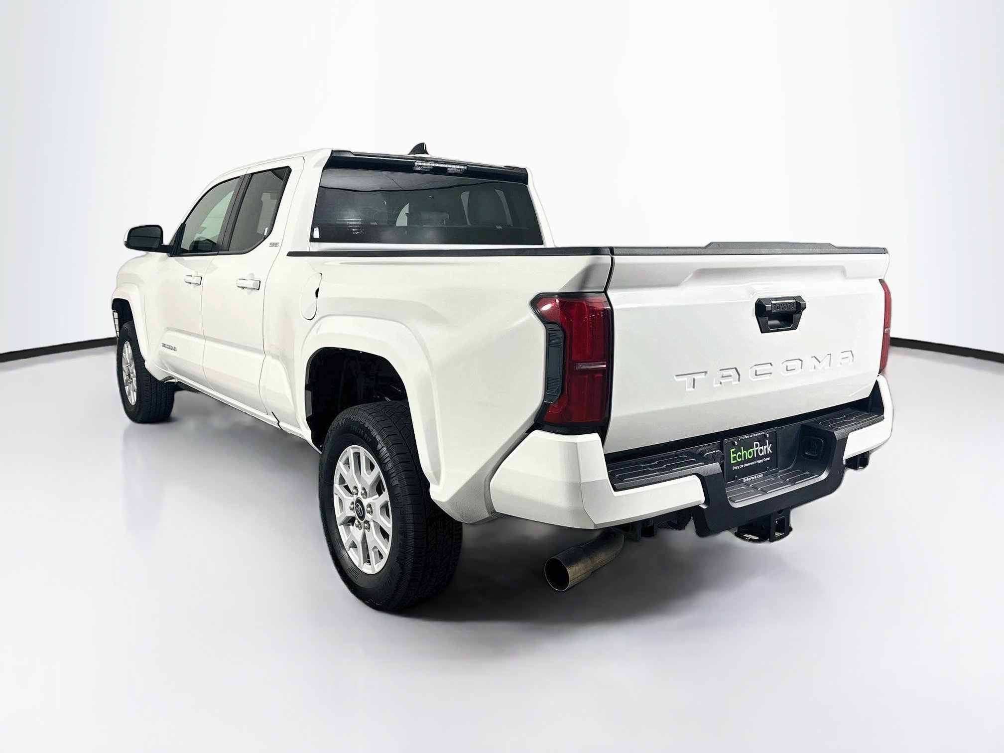 Used 2025 Toyota Tacoma SR5 RWD image 5