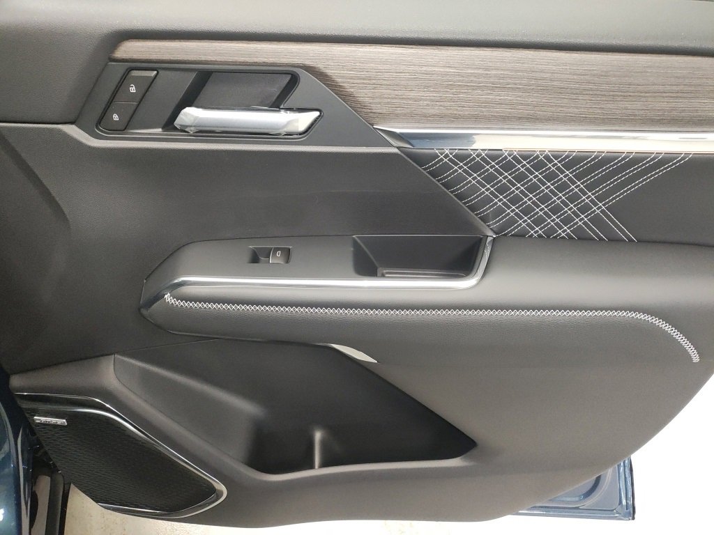 New 2026 GMC Acadia Denali w/ Super Cruise Package image 10