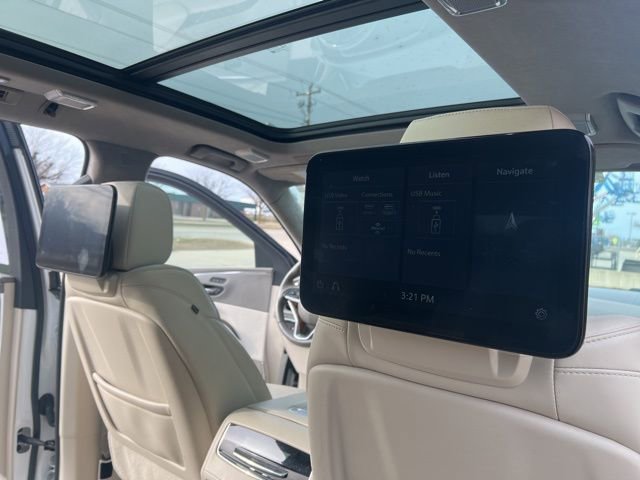 Used 2021 Cadillac Escalade ESV Sport Platinum image 17