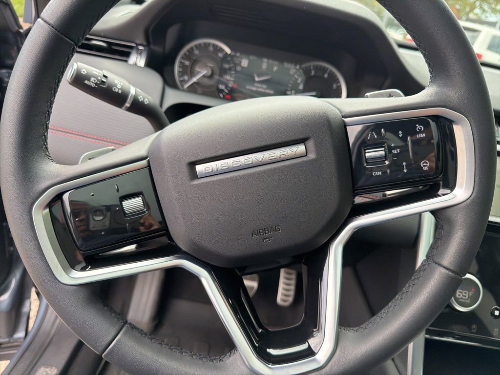 Used 2023 Land Rover Discovery Sport SE R-Dynamic image 18