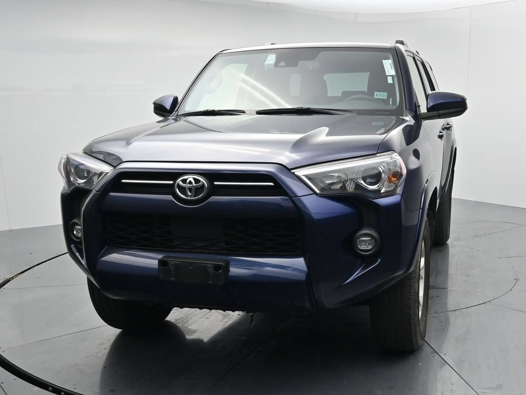 Used 2024 Toyota 4Runner SR5 AWD/4WD image 3