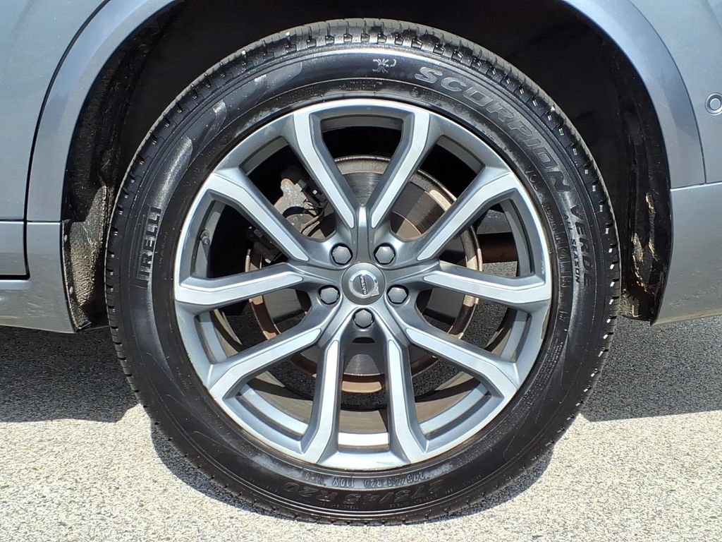 Used 2018 Volvo XC90 T6 Momentum w/ Convenience Package AWD/4WD image 6