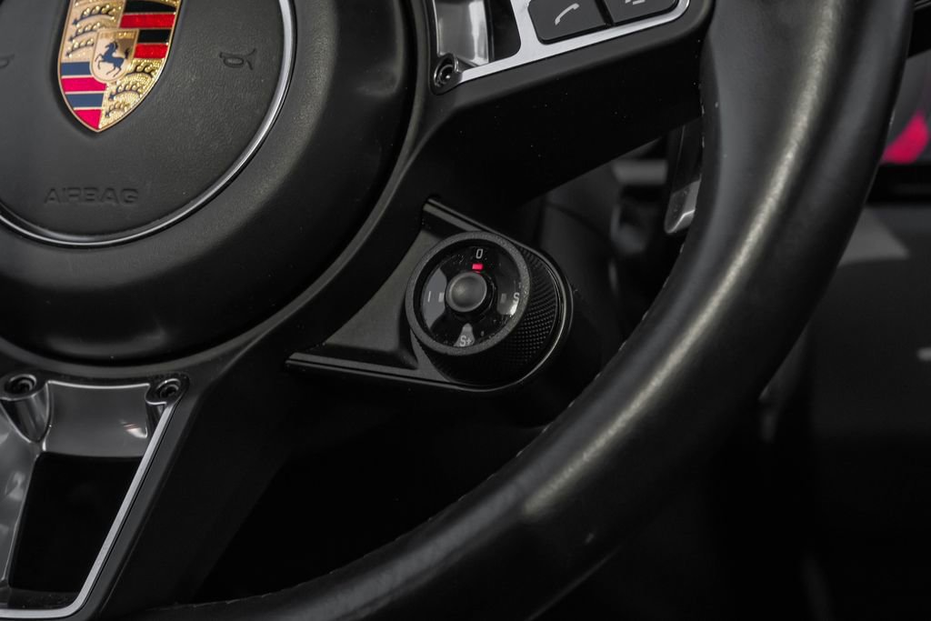 Used 2020 Porsche Cayenne Turbo image 18