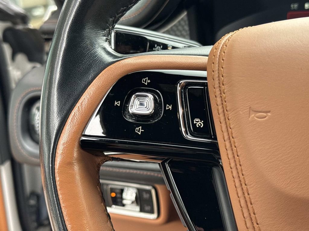 Used 2022 Lincoln Aviator Black Label w/ Dynamic Handling Package image 27