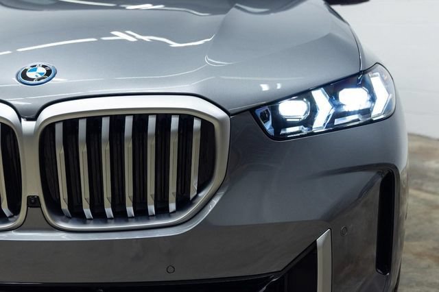 Used 2026 BMW X5 xDrive50e w/ Climate Comfort Package AWD/4WD image 7