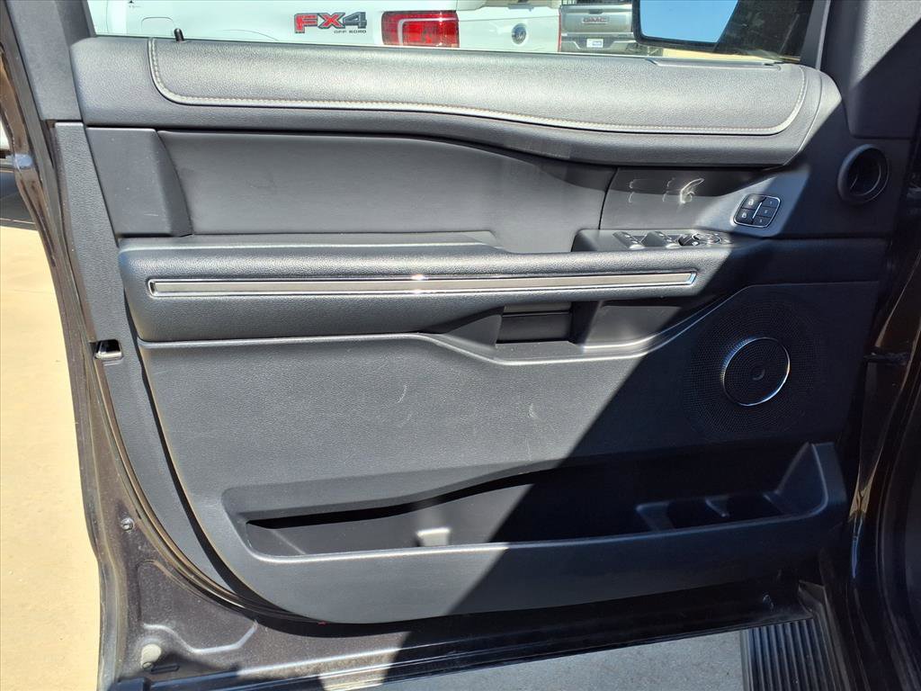 Used 2024 Ford Expedition XLT AWD/4WD image 16