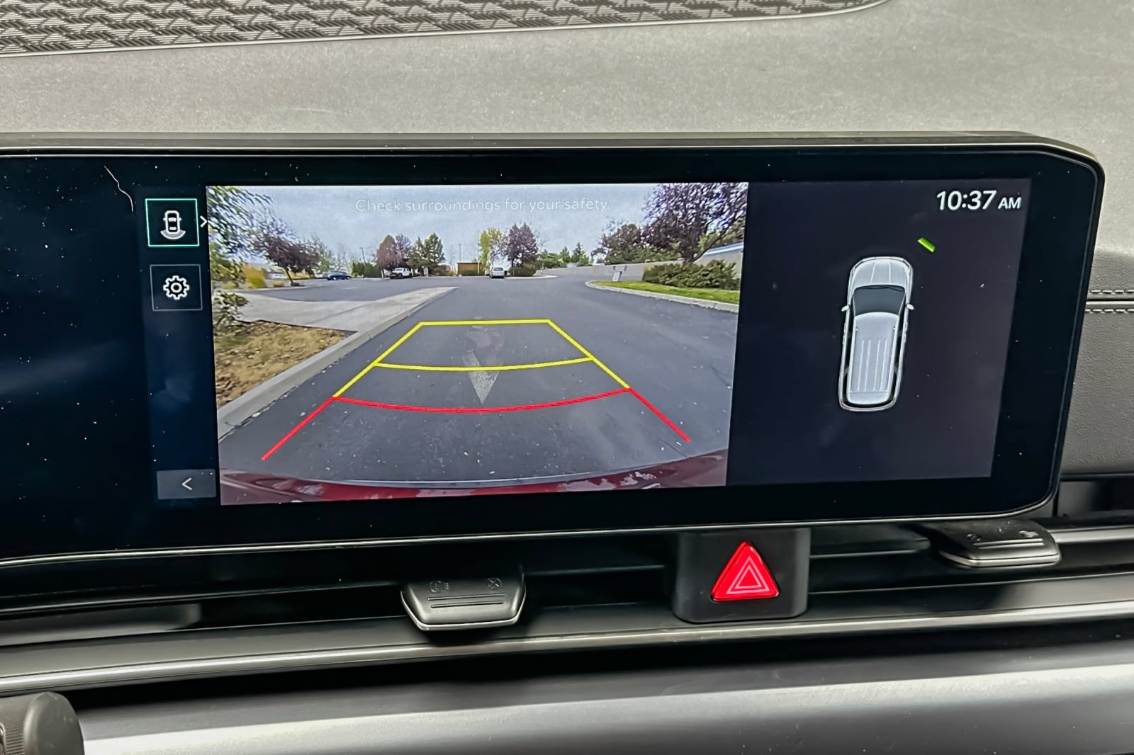 Used 2025 Kia Carnival FWD image 28