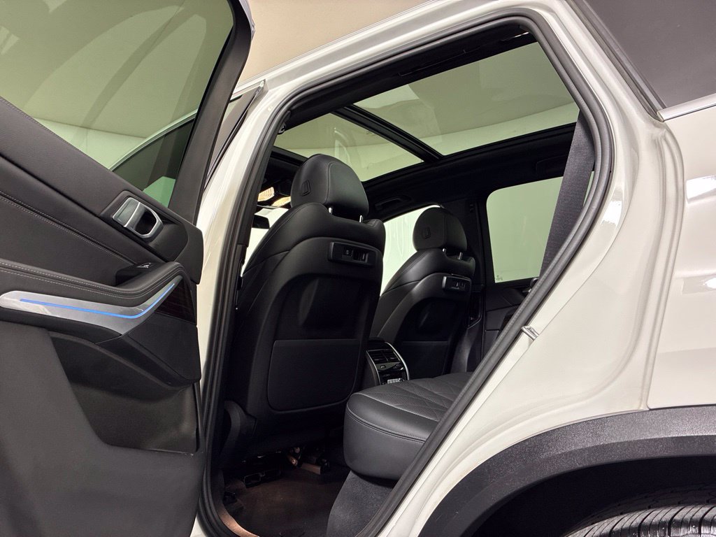 Used 2023 BMW X5 xDrive45e AWD/4WD image 29