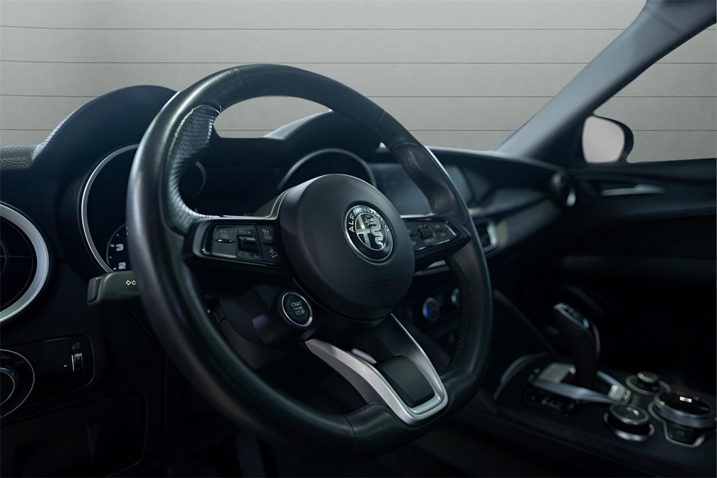 Used 2021 Alfa Romeo Stelvio Sprint w/ Nero Edizione image 22