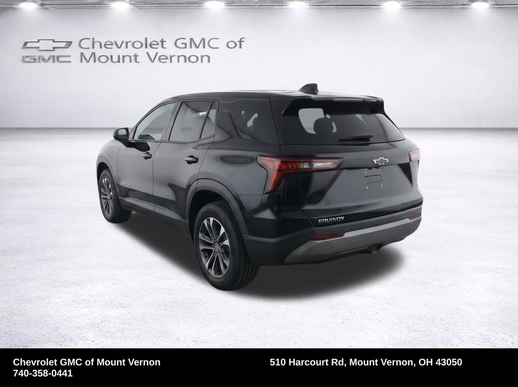 Used 2026 Chevrolet Equinox LT FWD image 3
