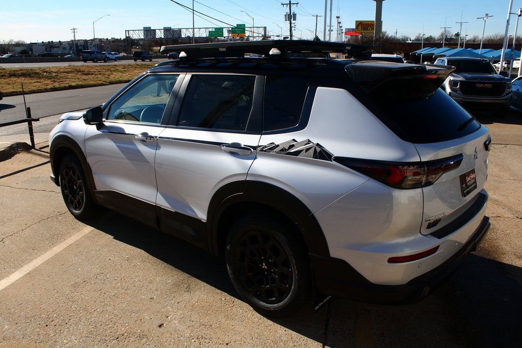New 2026 Mitsubishi Outlander Trail Edition image 12