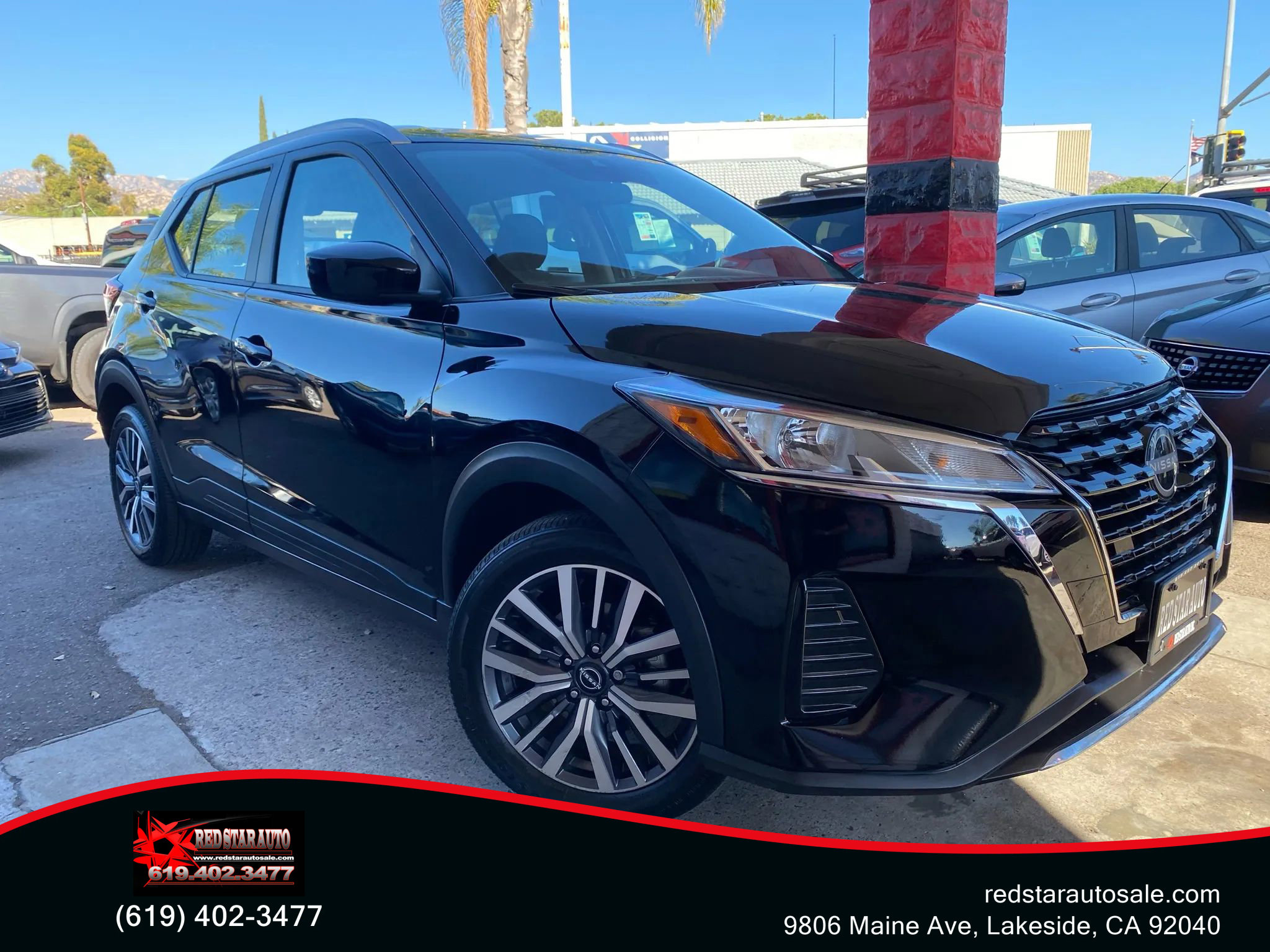 Used 2023 Nissan Kicks SV image 1