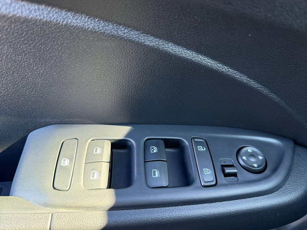 New 2026 Hyundai Venue SEL FWD image 22
