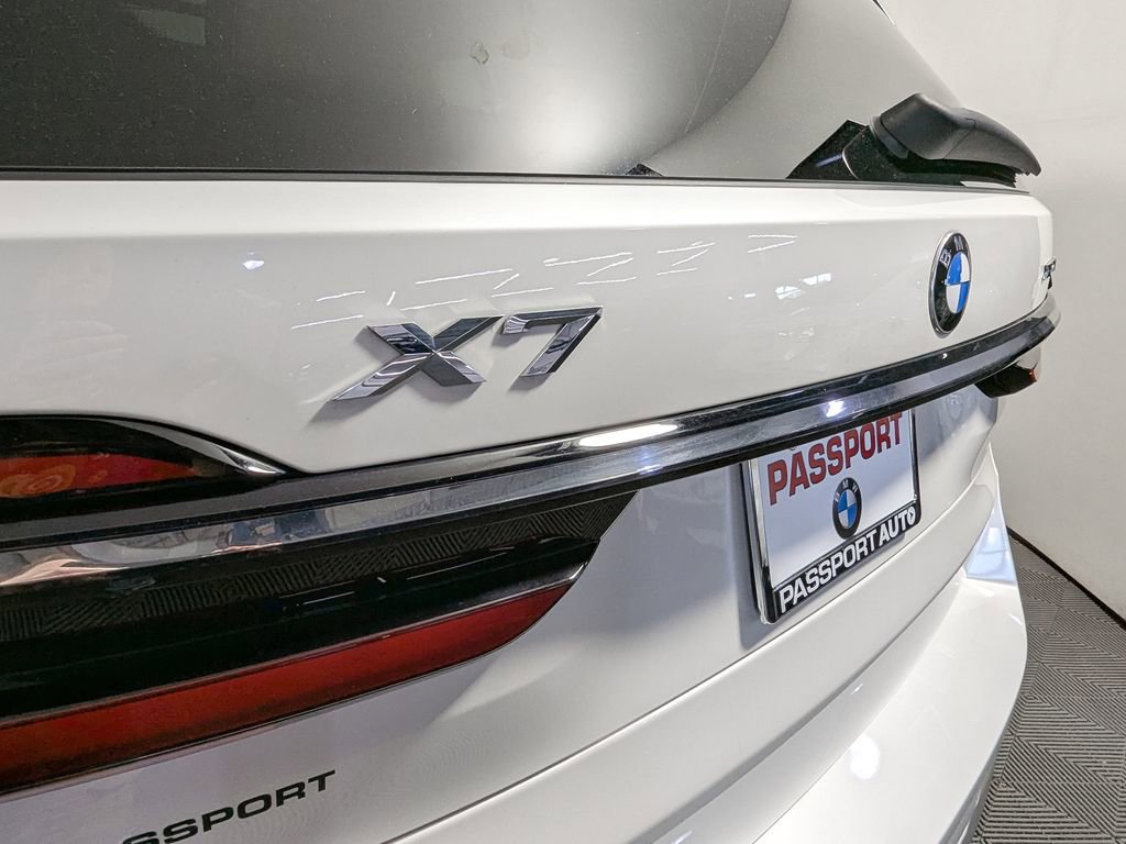 Certified 2023 BMW X7 xDrive40i image 14