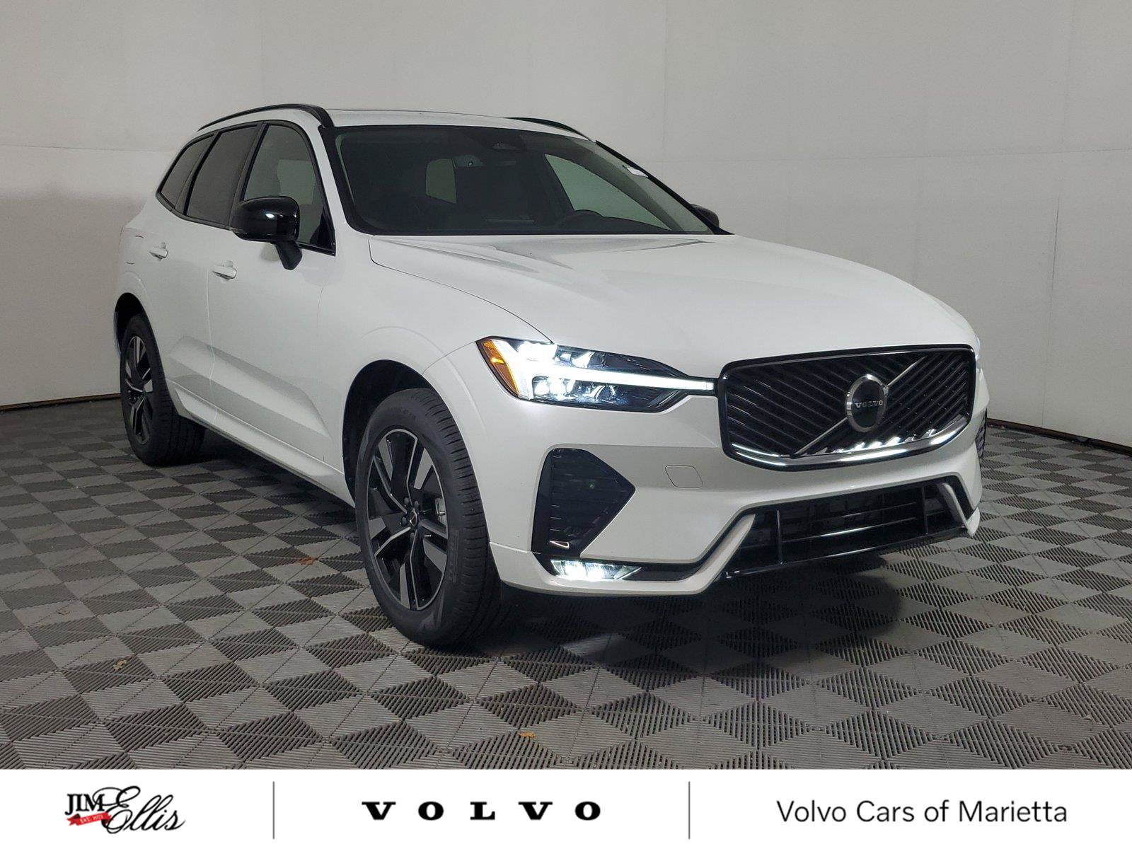 New 2027 Volvo XC60 B5 Core