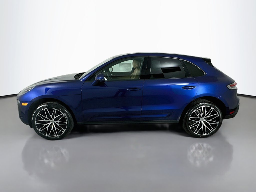 Certified 2026 Porsche Macan AWD/4WD image 2