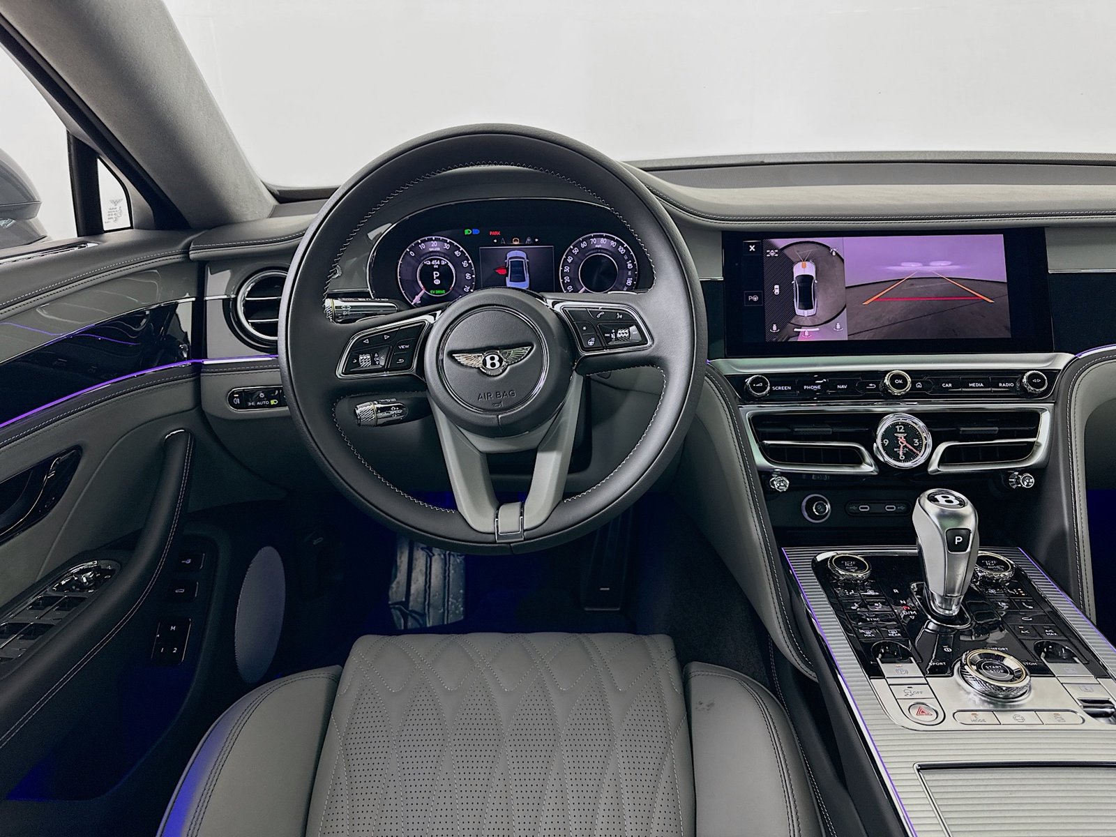 New 2026 Bentley Flying Spur V8 AWD/4WD image 17
