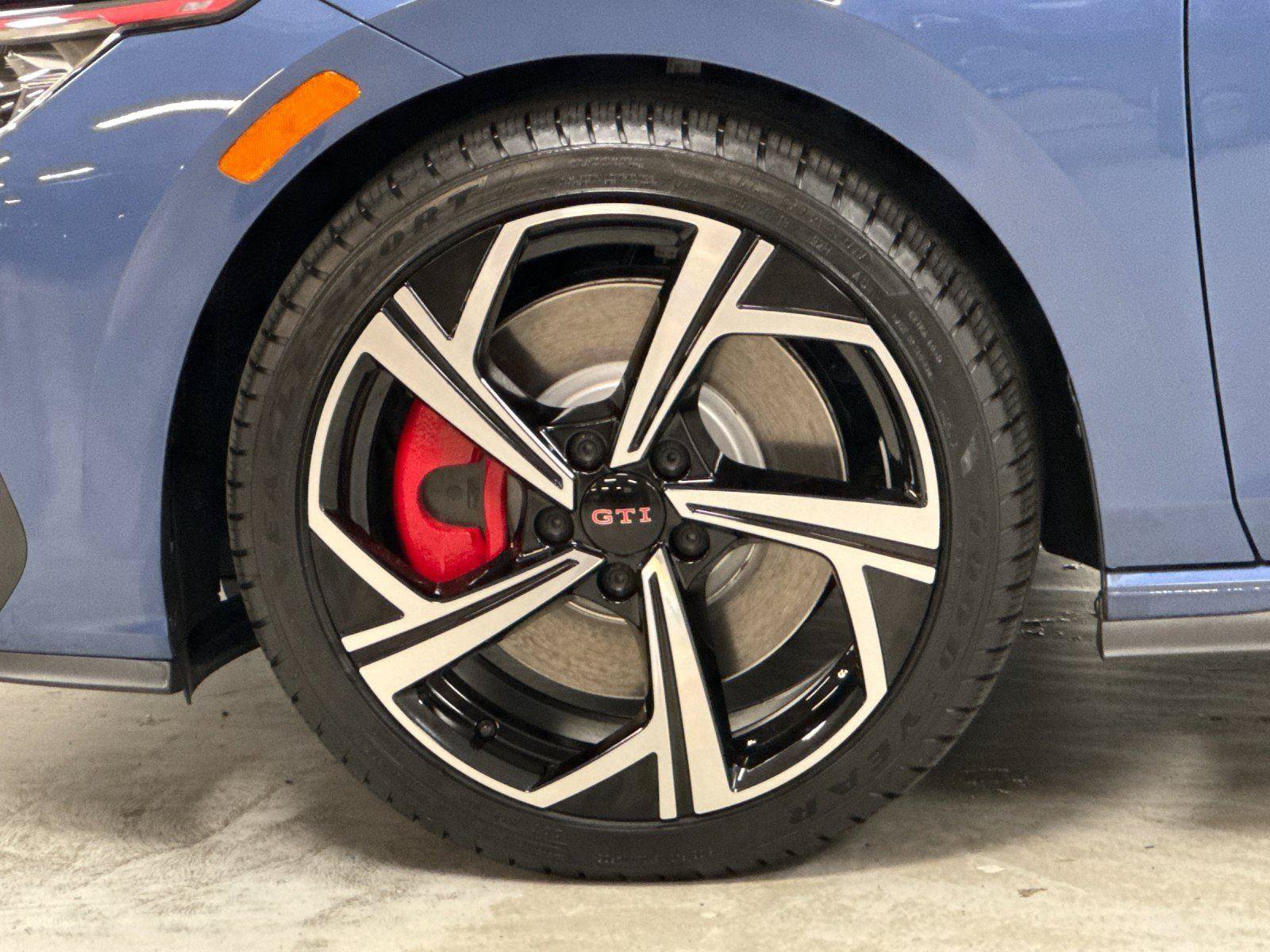 New 2026 Volkswagen Golf SE FWD image 24