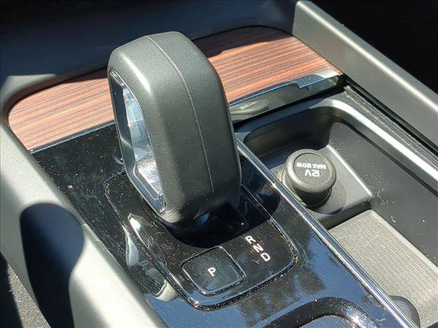 Used 2025 Volvo XC60 T8 Plus w/ Protection Package Premier image 12