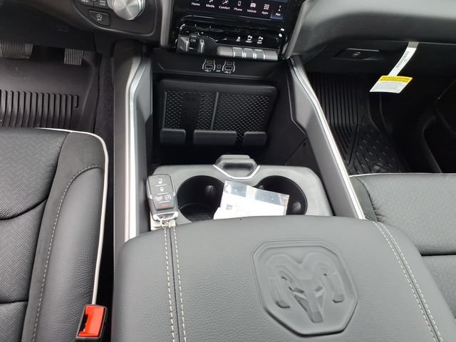 New 2026 RAM 1500 Laramie AWD/4WD image 16